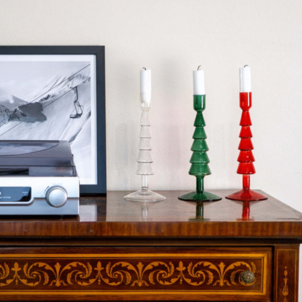 Kalėdų eglutės formos balta borosilikatinio stiklo žvakidė